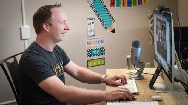 man-searching-for-podcast-tools